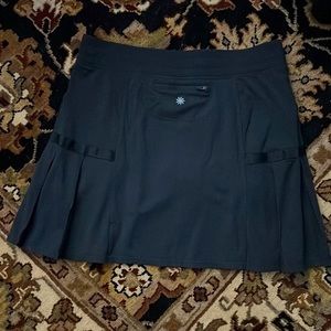 EUC Athleta Black Pleated Skort, L